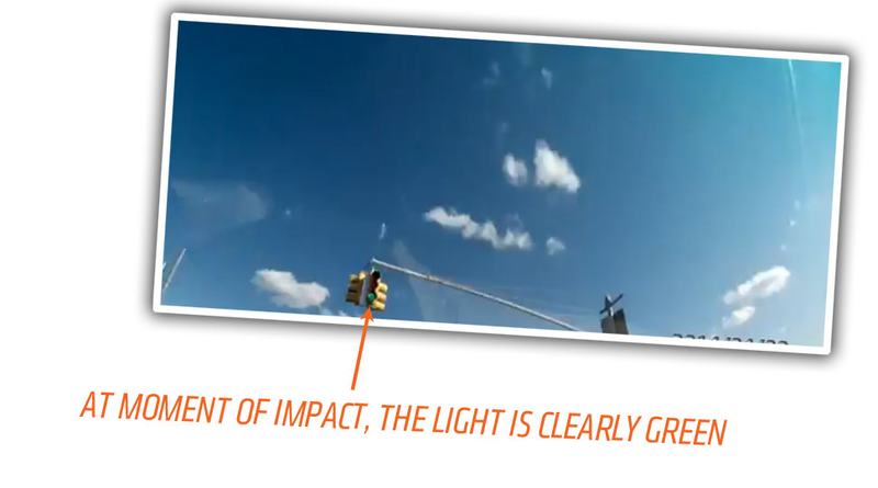 Illustration for article titled Border Patrol Accuse Man Of Running Red In Crash, Dashcam Says Not So